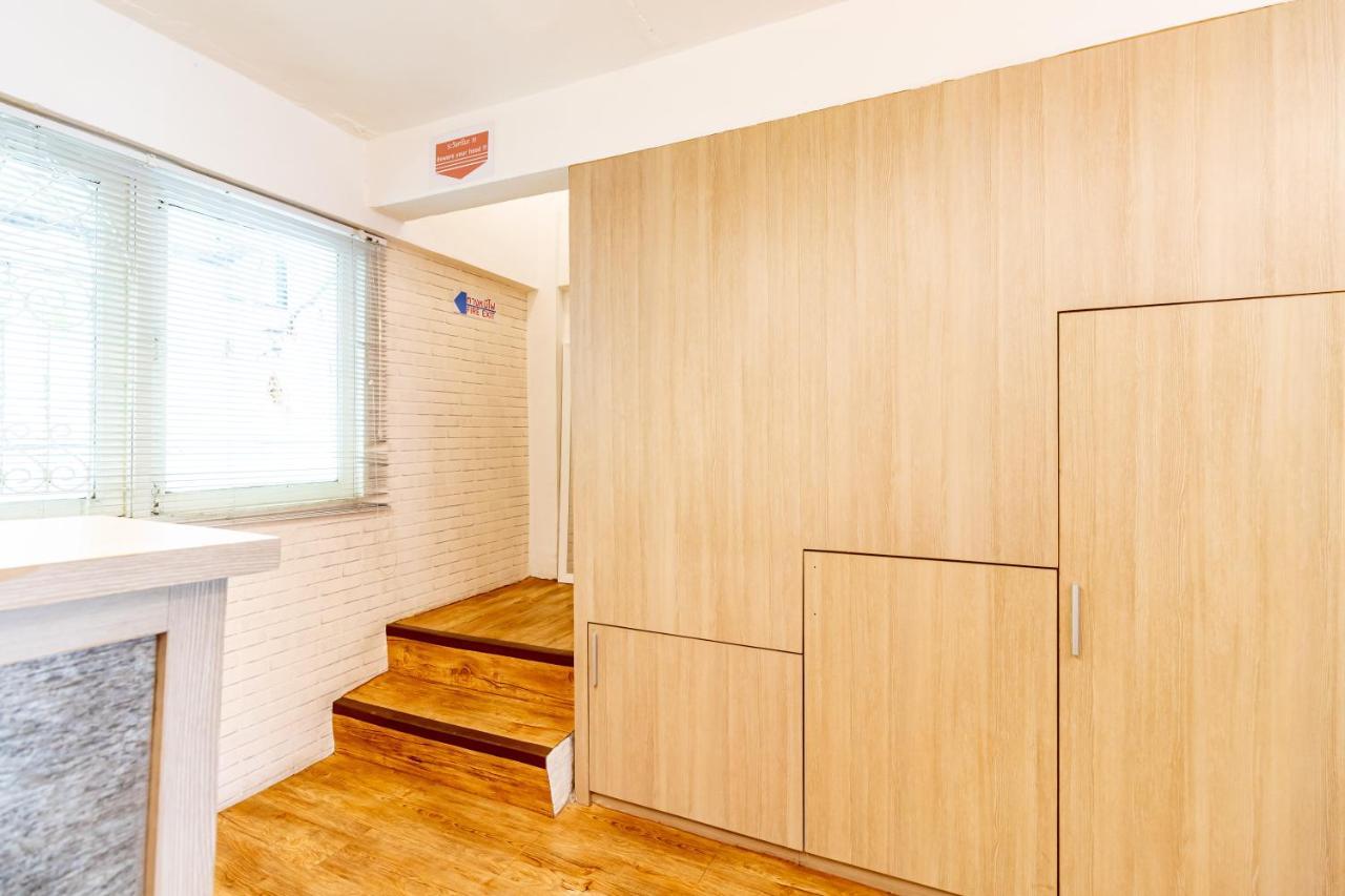 Ze Residence Bang Aor Station Bangkok Bagian luar foto
